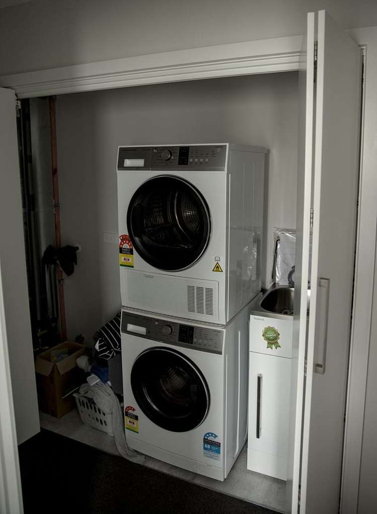 1 Hill Tops Way Stoke_12