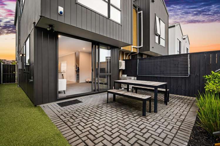 8 Kapia Road Westgate_16