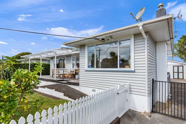 10 Edgerton Road Te Atatu Peninsula_2