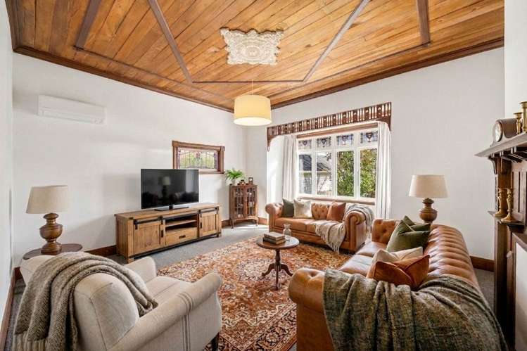 128 The Drive Epsom_1
