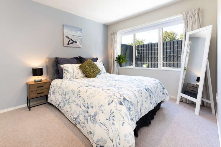 2a Defoe Place Waltham_11