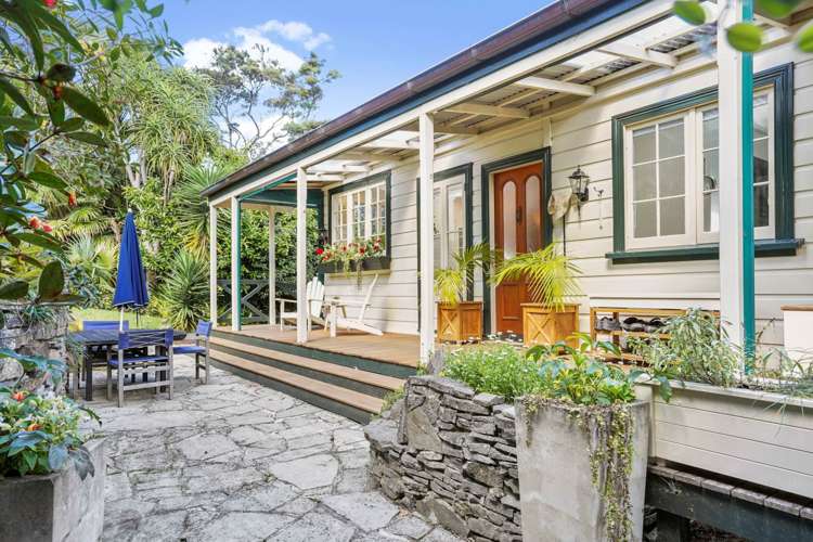 146 Attwood Road Paremoremo_14