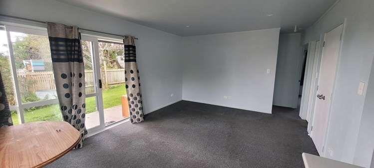 5 Rickards Place New Lynn_17
