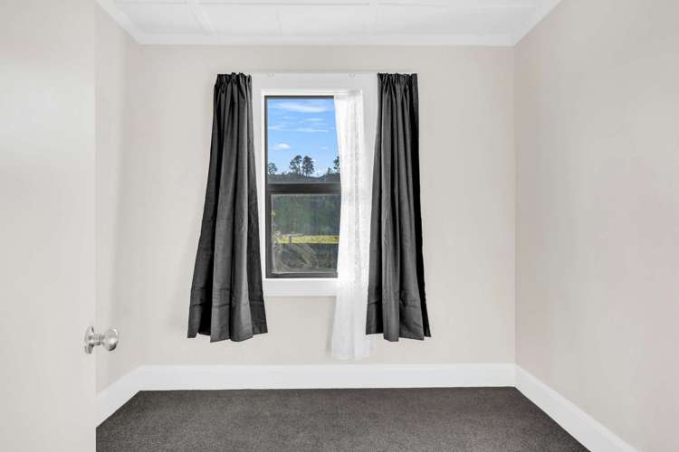 5 Banks Street Tolaga Bay_18