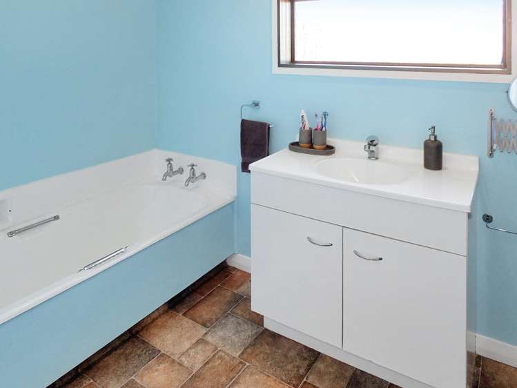 20 Mack Street Foxton Beach_24