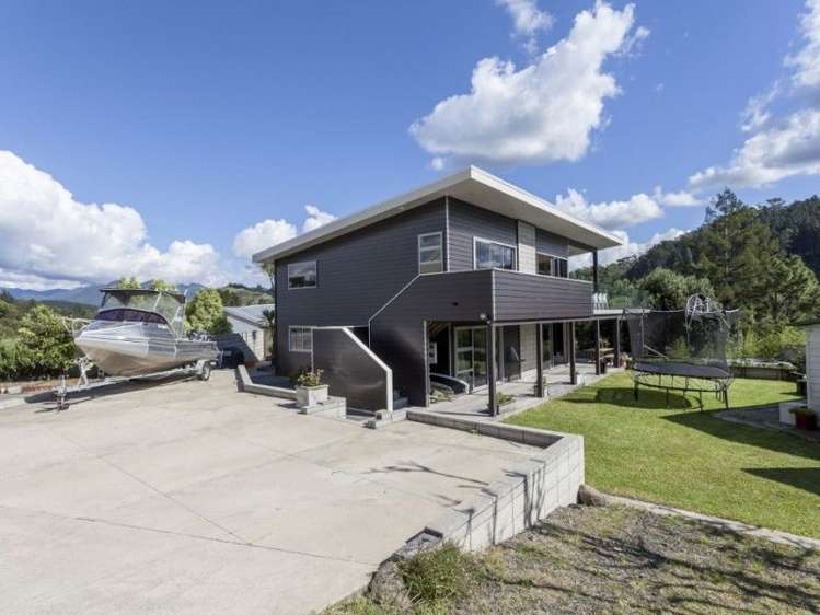 125 Chevron Crescent Whangamata_9