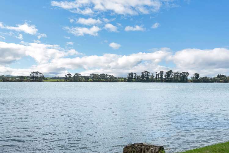 14a McLarin Road Glenbrook Beach_15