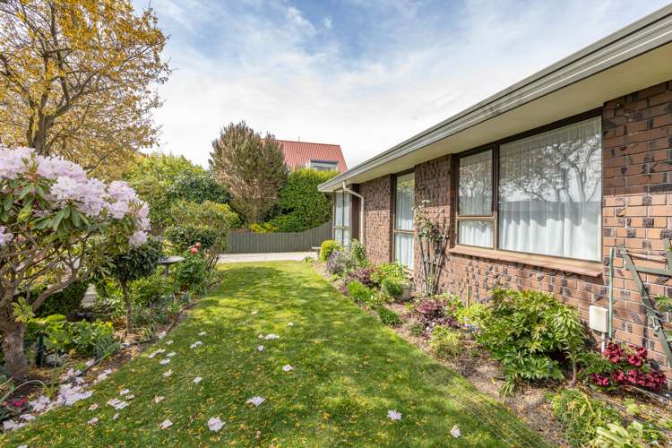 1/14 Gatonby Place Avonhead_23