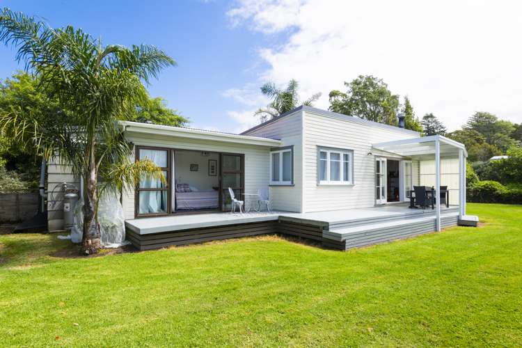 9 Uawa Parade Tolaga Bay_1