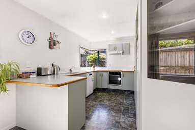 2/12 Heathcote Street_3