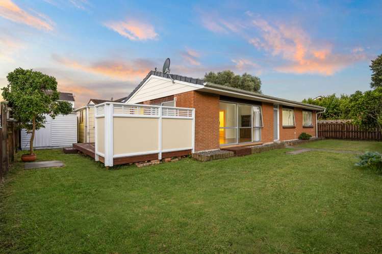 1&2/110 Celtic Crescent Ellerslie_4