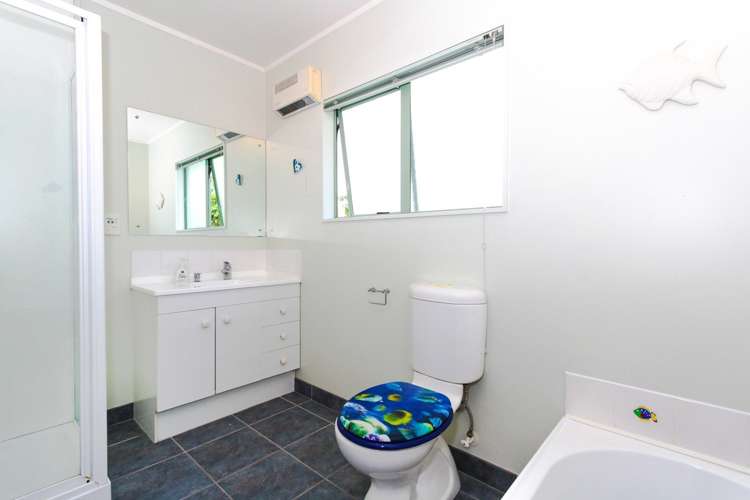 14 Links Road New Lynn_16