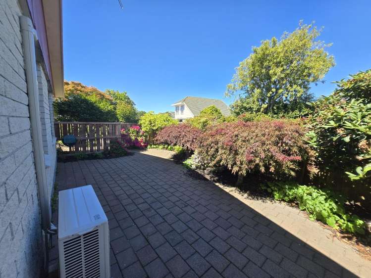 1/23b Juniper Place Burnside_10