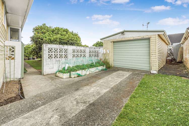 5 Defoe Avenue Hillcrest_10