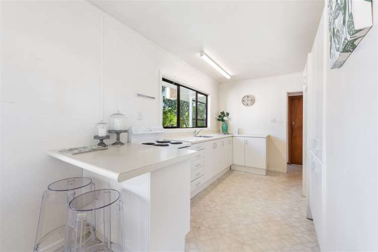 8 Boler Place New Lynn_13