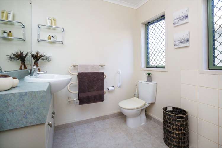 12 Vinograd Drive Te Atatu Peninsula_21