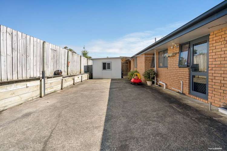 1 Eroni Clarke Close Flat Bush_13