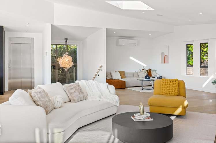 61A Churchill Road_5