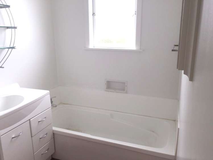 10 Mayburn Road Te Atatu Peninsula_10