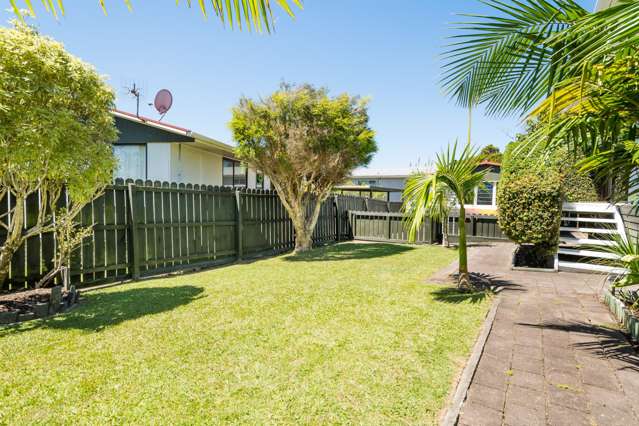 2/79a Colwill Road Massey_1