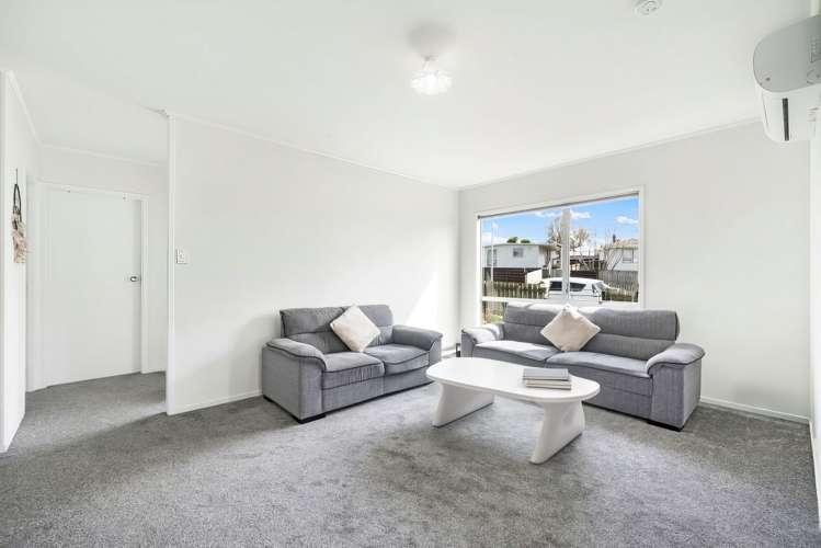 93 HYPERION DRIVE "RANDWICK PARK" Manurewa_4