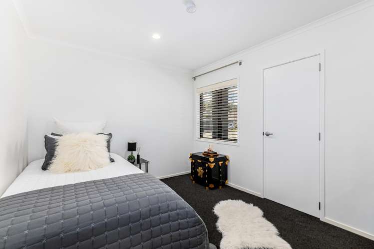 11 Greenstone Grove Brown Owl_14
