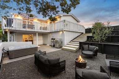 2 Beachlands Road_2