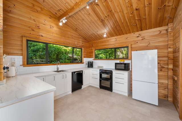 2495 Kenepuru Road Portage_4