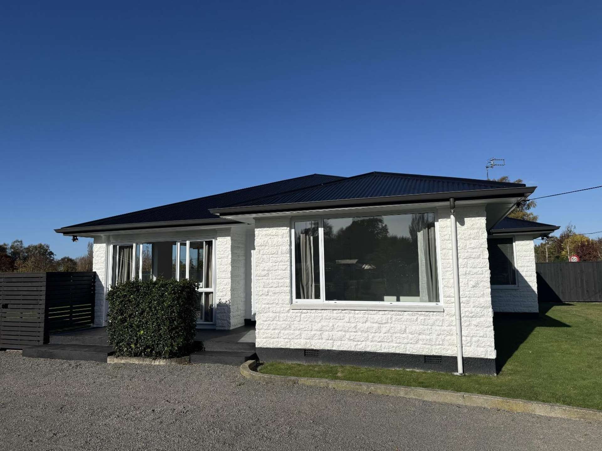 422 Sawyers Arms Road Harewood_0