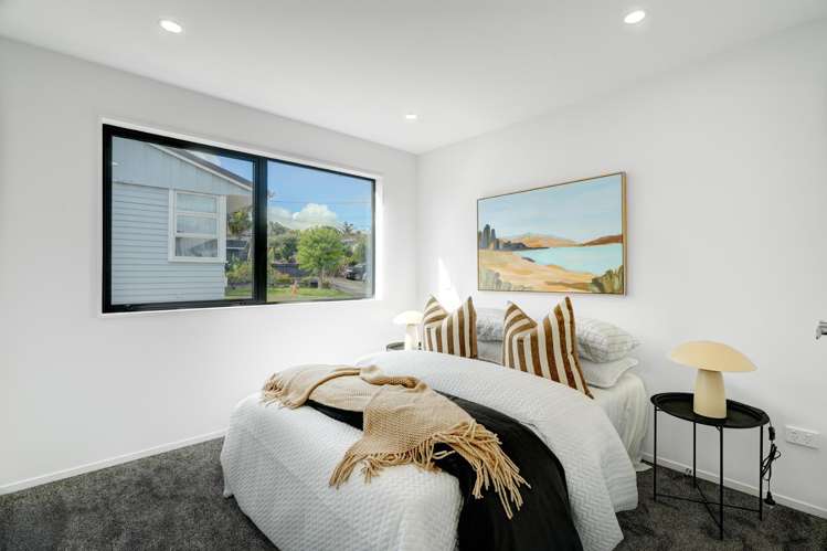 4B Goad Crescent Hillsborough_17