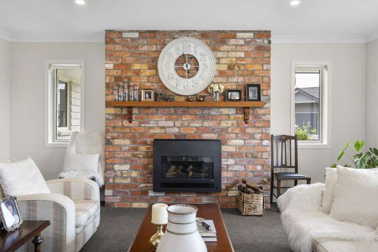 49 Baxter Michael Crescent Cambridge_1