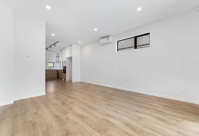 16 Heketara Way Massey_1