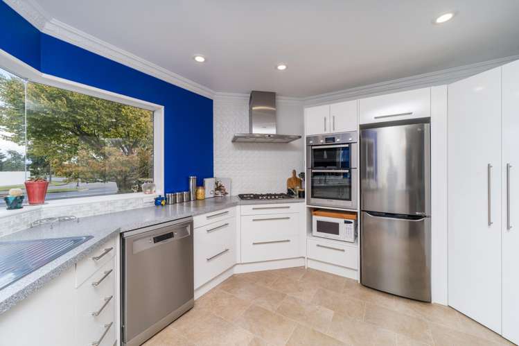 98 John F Kennedy Drive Milson_13