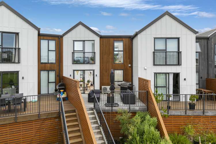 105 Bonair Crescent Silverdale_13