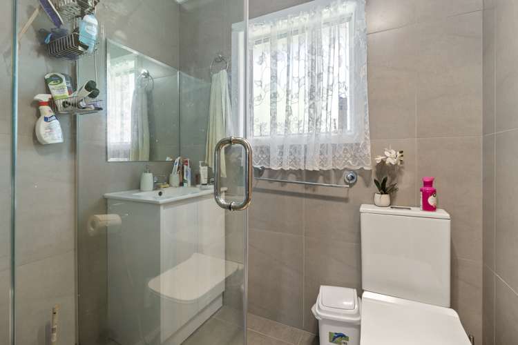 2/24 Robertson Road Favona_8