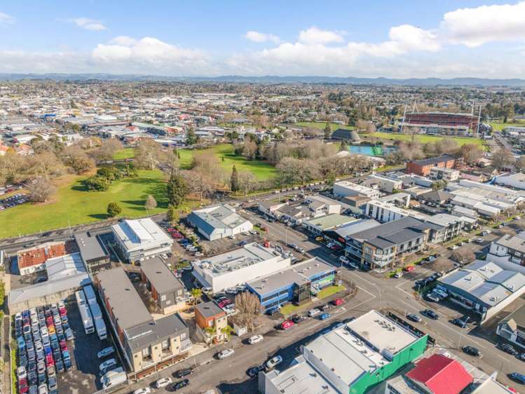 11 Vialou Street Hamilton City Central_1