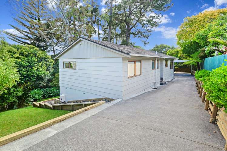 13 Oruamo Place Beach Haven_18