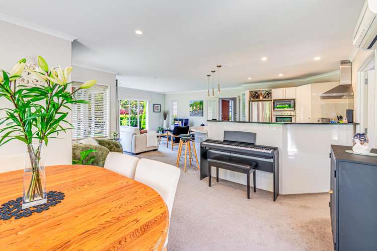 98 Kent Terrace Taradale_13