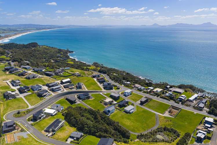 5 Blue Moon Rise Langs Beach_23