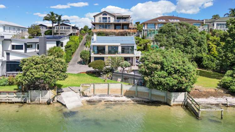 26 Crispe Road Clarks Beach_2