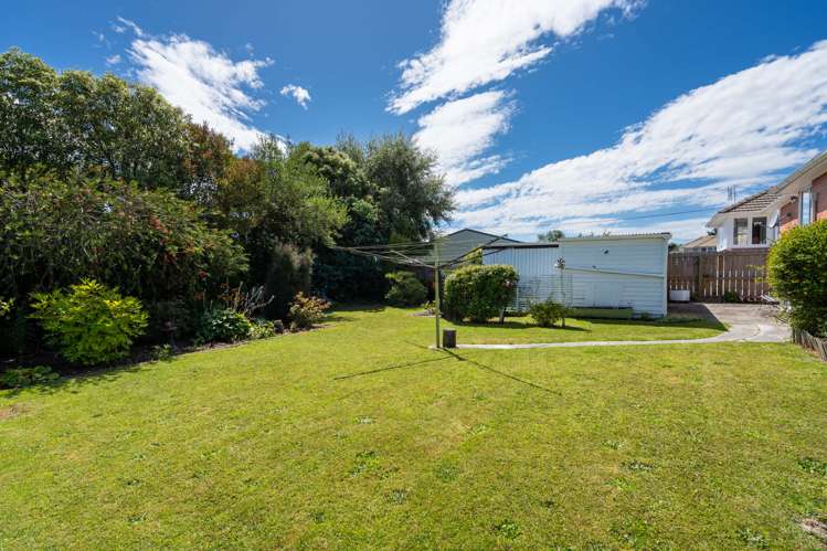 12 Burgess Street Green Island_18