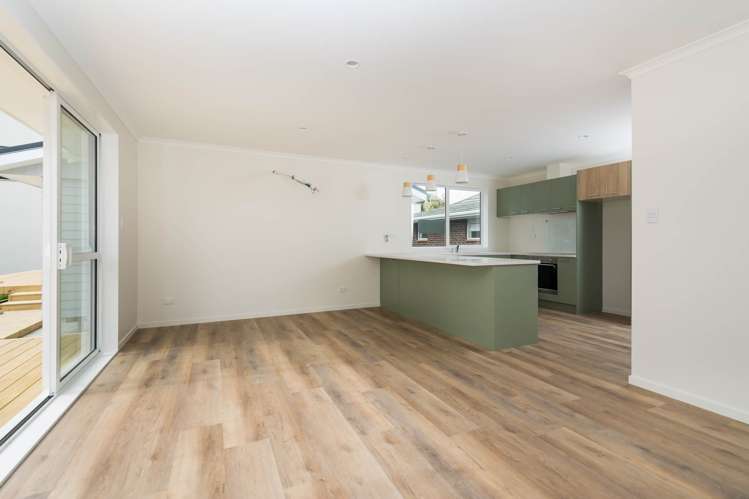 2/20B Moana Avenue Orewa_3