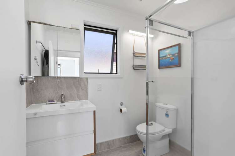 39 Newington Road Henderson_9