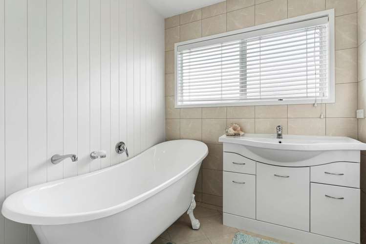 14 Puketitiro Street Glen Eden_8