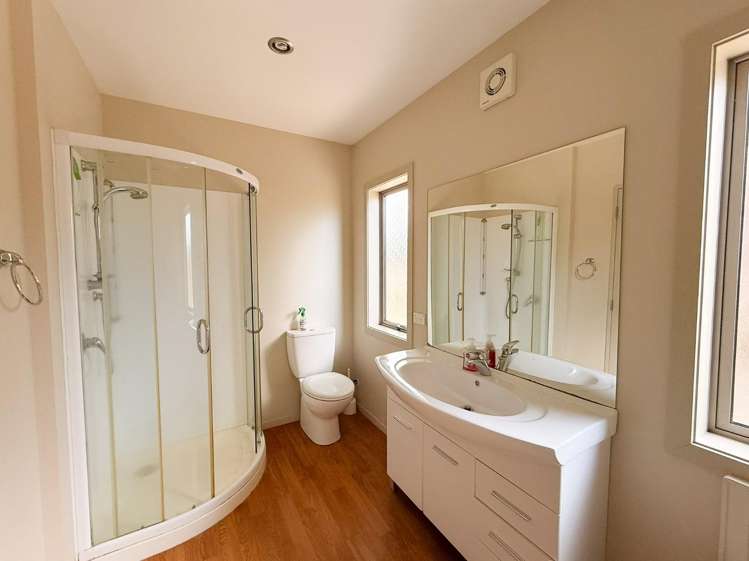 49 Hinekura Avenue 11210_8