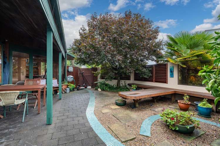 134 Lake Crescent Hamilton Lake_19