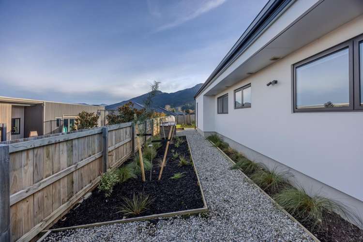 9 Magpie Place Lake Hawea_22