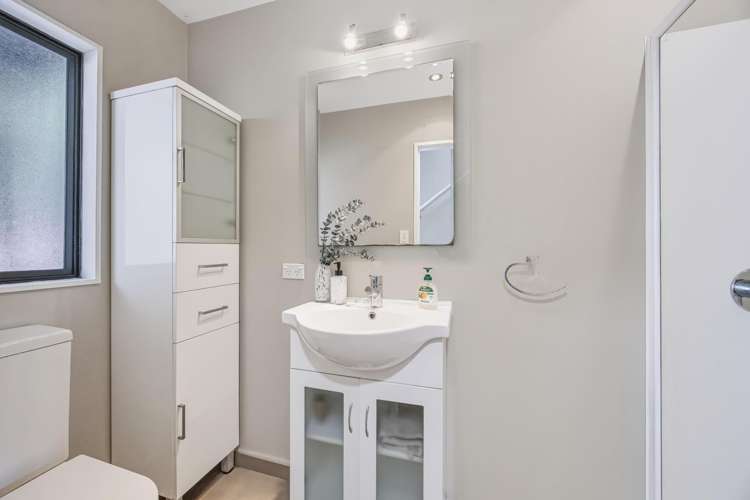 2/25 Glencoe Road Browns Bay_8