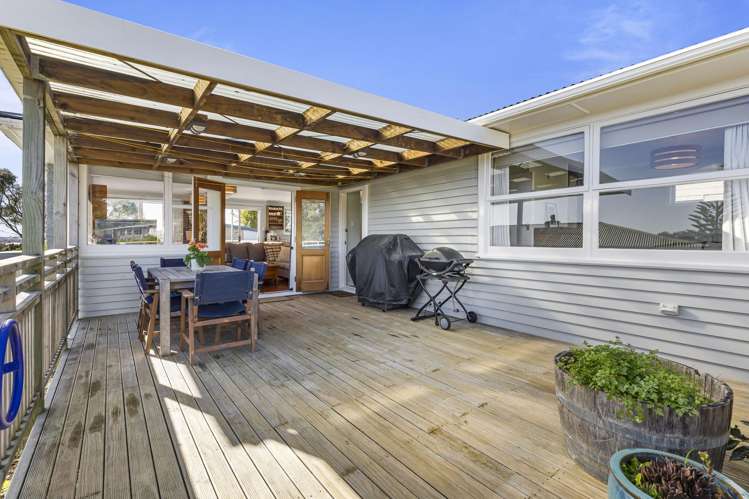 16 Pine Avenue Henderson_1