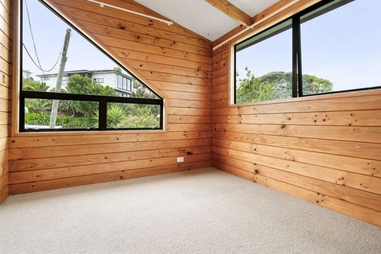 2/2 Rossmore Terrace Murrays Bay_9